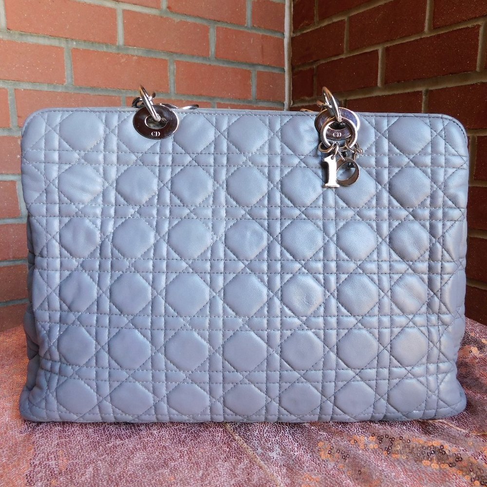💙Dior Authentic Bag💙 - Picture 12 of 17